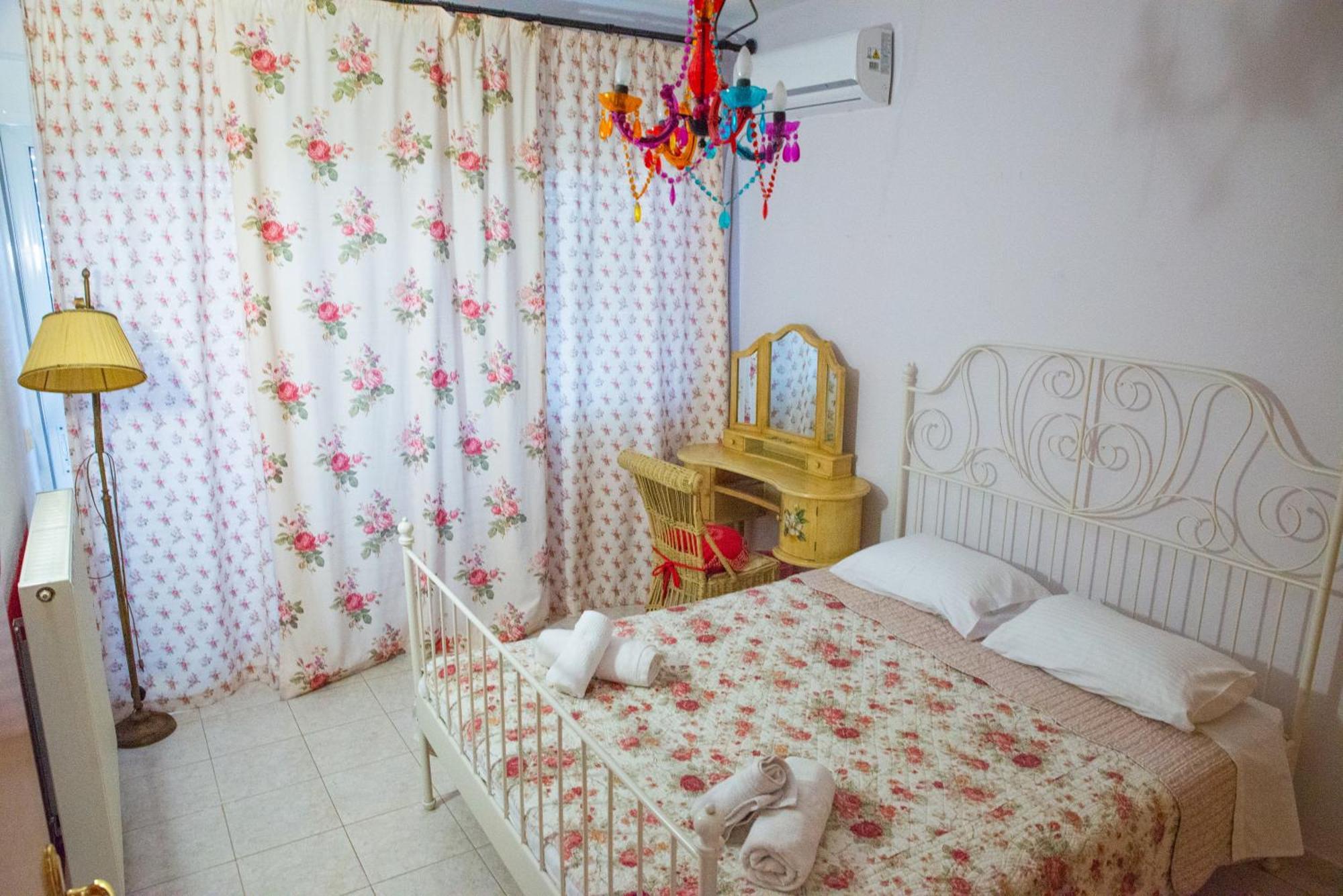 The Early Bird - Cosy 2-Floor House With Garden Villa Alexandroúpoli Eksteriør bilde